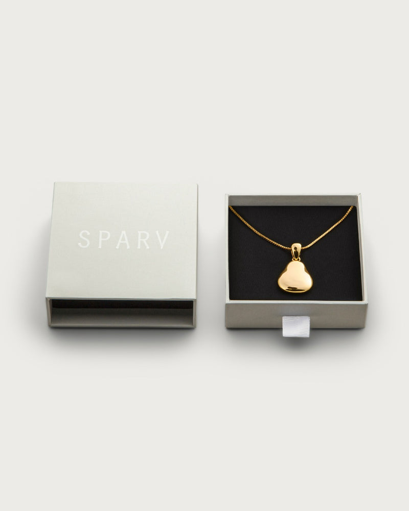 Stay Close necklace